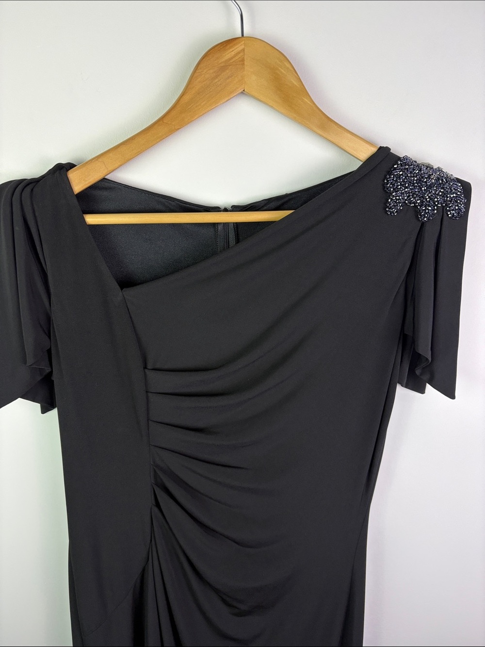 David Meister Black Women's Evening Gown with Shoulder Embellishment size 8 - Picture 3 of 7